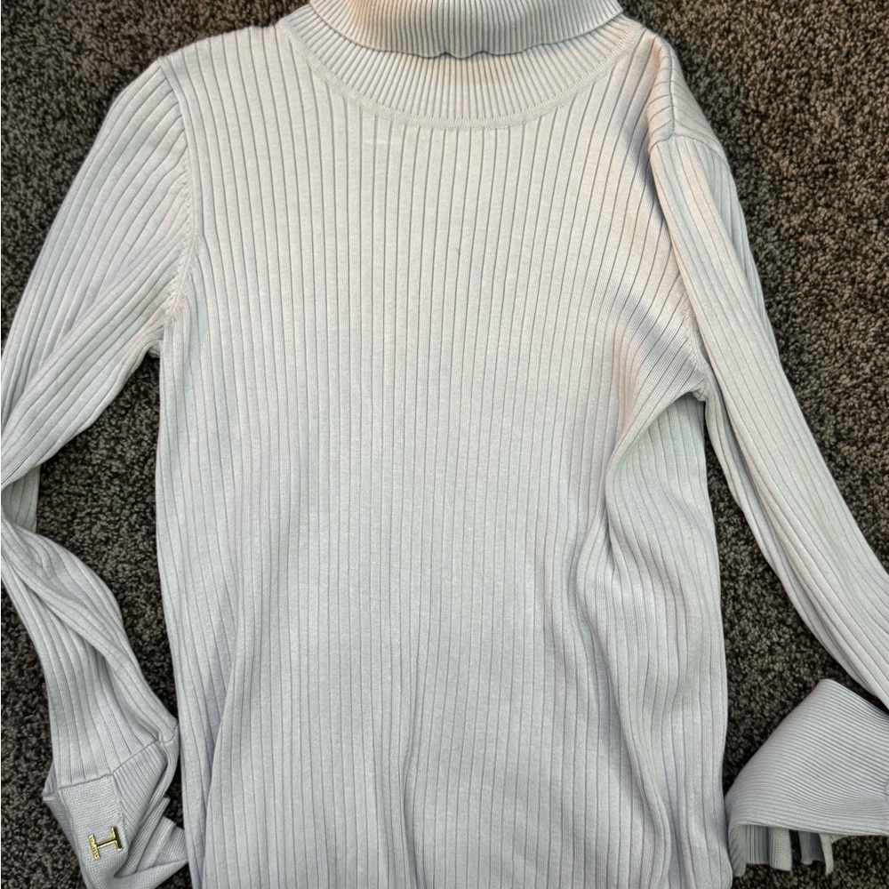 Halston Heritage Light Gray Ribbed Sweater